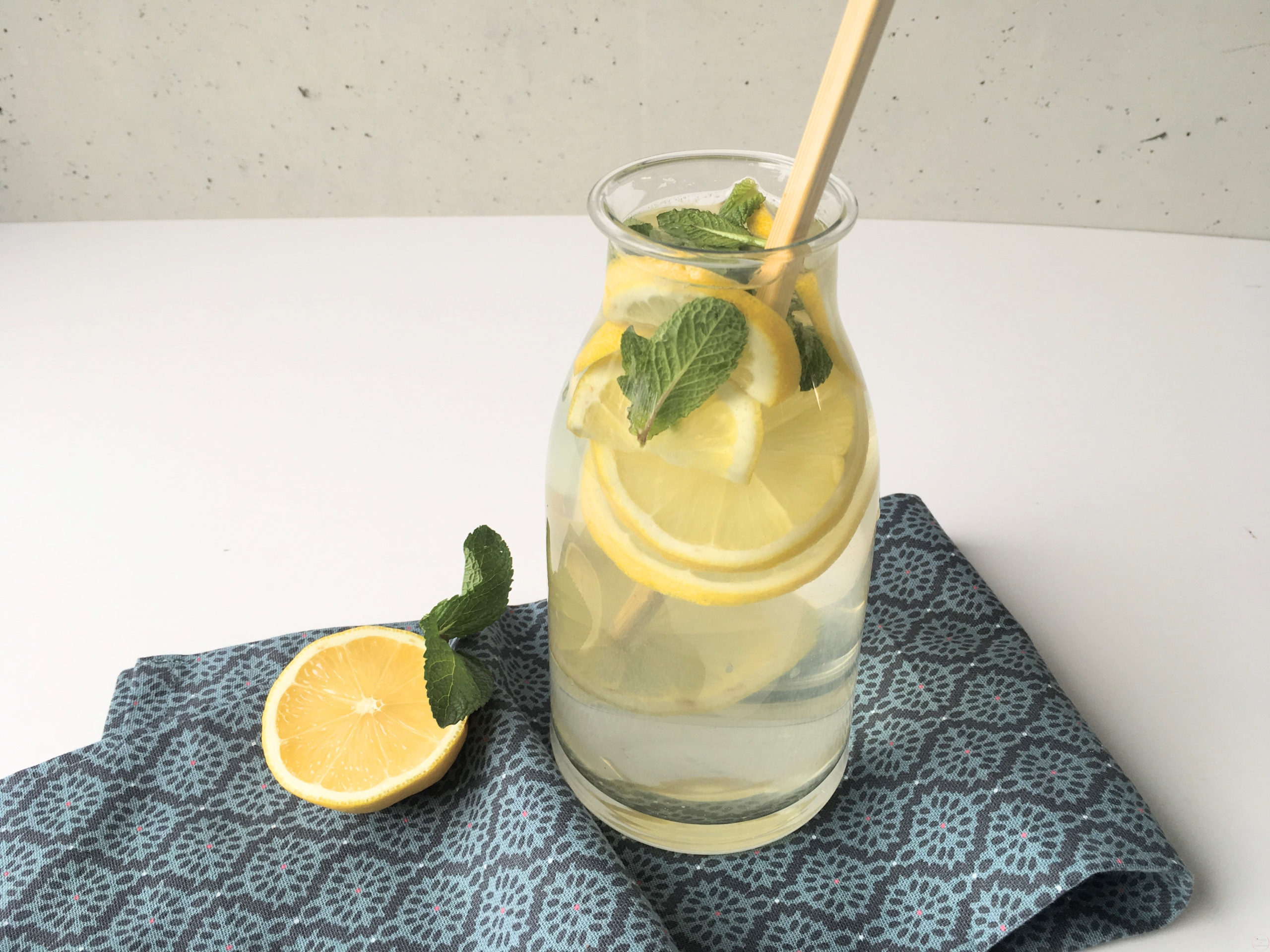 Detox Water au citron et menthe